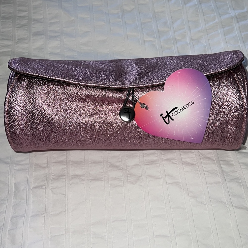 IT Cosmetic case